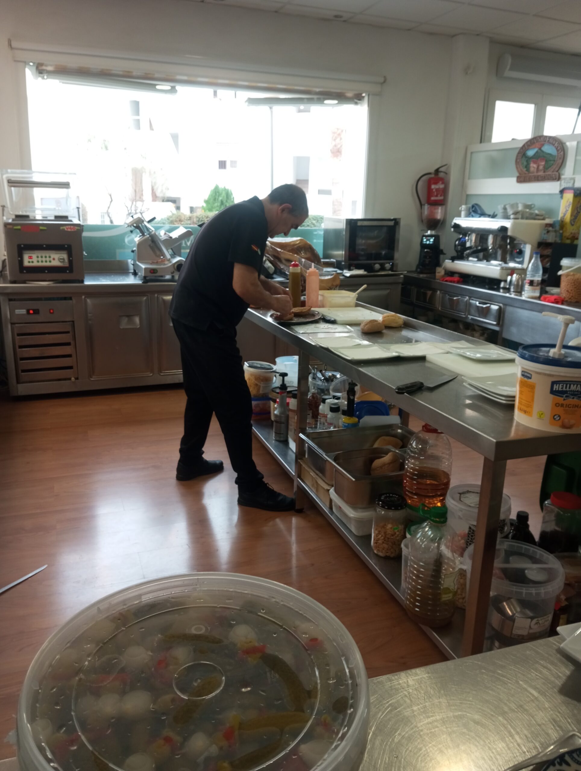 La despensa de Manolo, Grupo Pedro Tirado